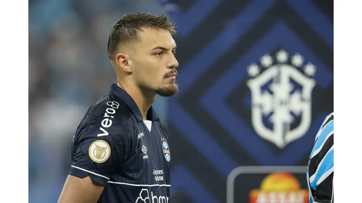 RS - PORTO ALEGRE - 21/05/2023 - BRASILEIRO A 2023, GREMIO X INTERNACIONAL - Gabriel Grando goleiro do Gremio durante partida contra o Internacional no estadio Arena do Gremio pelo campeonato BRASILEIRO A 2023. Foto: Pedro H. Tesch/AGIF