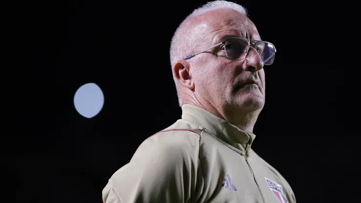 Foto: Ettore Chiereguini/AGIF - Dorival Júnior: técnico segue com muitas baixas no São Paulo