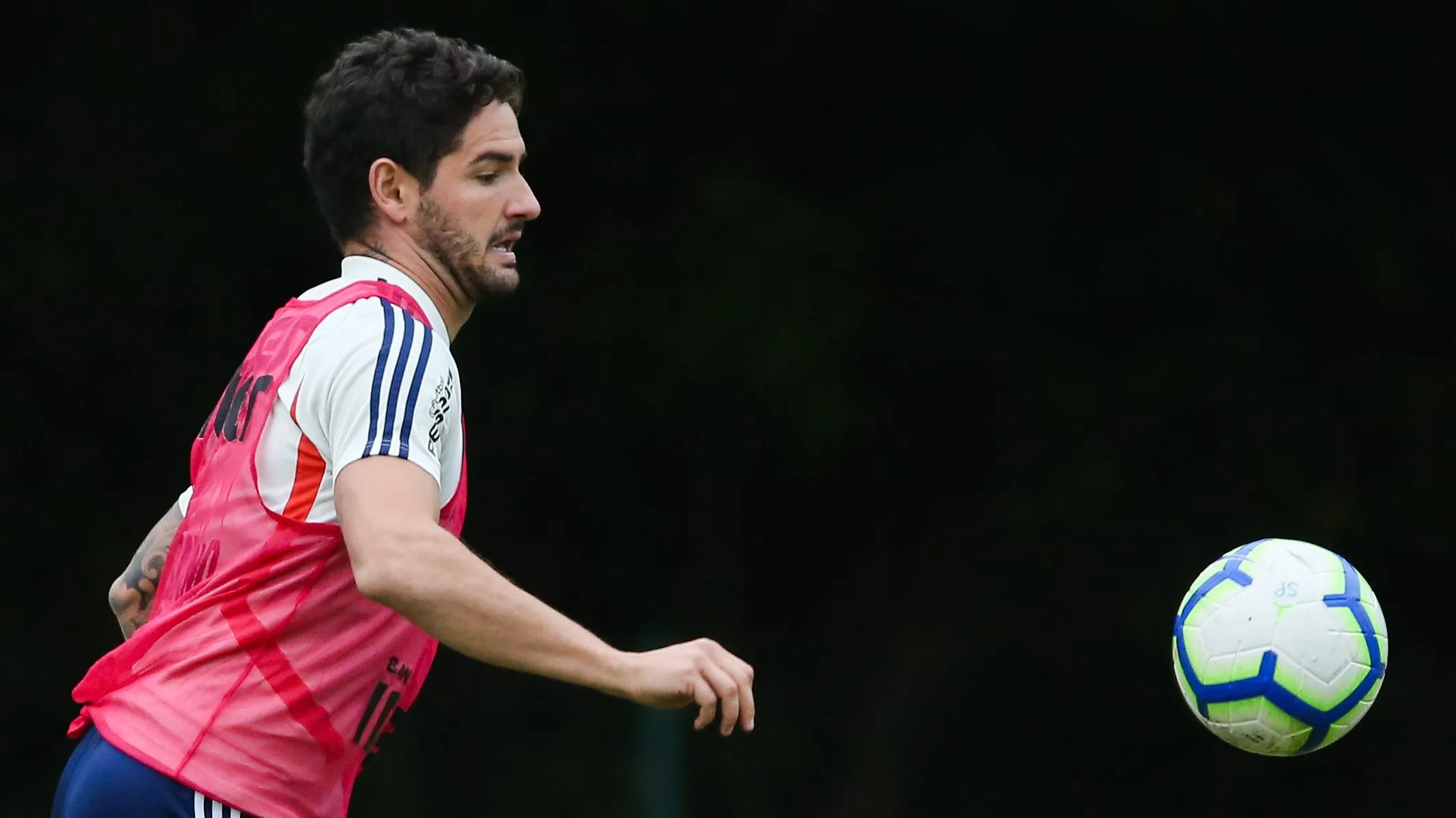 Foto: Marcello Zambrana/AGIF – Pato: atacante deve ficar à disposição de Dorival em breve