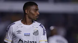 Foto: Ettore Chiereguini/AGIF - Joaquim pode ganhar concorrente no Santos