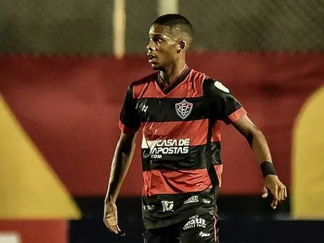 Presidente do Vitória critica rescisão de contrato de Pedrinho pelo Athletico-PR sem notificação