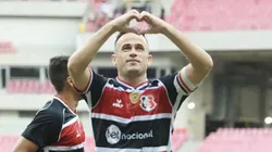 Foto: Reprodução das Redes Sociais do Santa Cruz - Pipico em jogo contra o Belo Jardim, onde o Cobra Coral venceu por 3 a 1, com três gols do Pipico