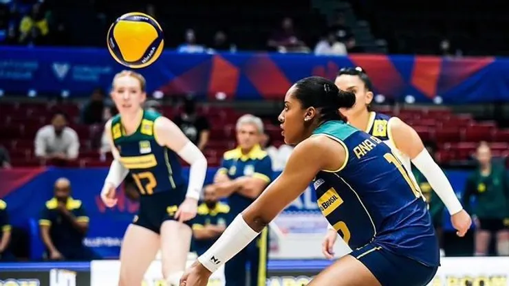 Ana Cristina sofreu lesão em treino da Seleção. Foto: FIVB