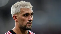 Foto: Thiago Ribeiro/AGIF - Arrascaeta foi treinado por Diego Alonso na seleção do Uruguai na Copa do Mundo do Catar