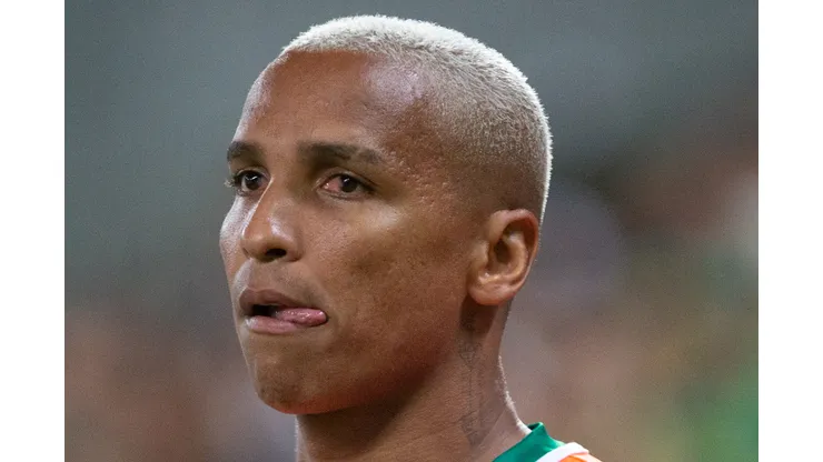 MT - CUIABA - 10/05/2023 - BRASILEIRO A 2023, CUIABA X ATLETICO-MG - Deyverson jogador do Cuiaba durante partida contra o Atletico-MG no estadio Arena Pantanal pelo campeonato BRASILEIRO A 2023. Foto: Gil Gomes/AGIF