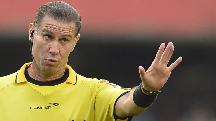 Foto: Mauro Horita/AGIF - Seneme, hoje chefe da Arbitragem da CBF, condenou conduta de Abel em entrevero com Calleri