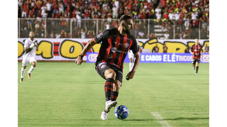 Foto: Renan Oliveira/AGIF- Léo Gamalho voltou a treinar após cirurgia