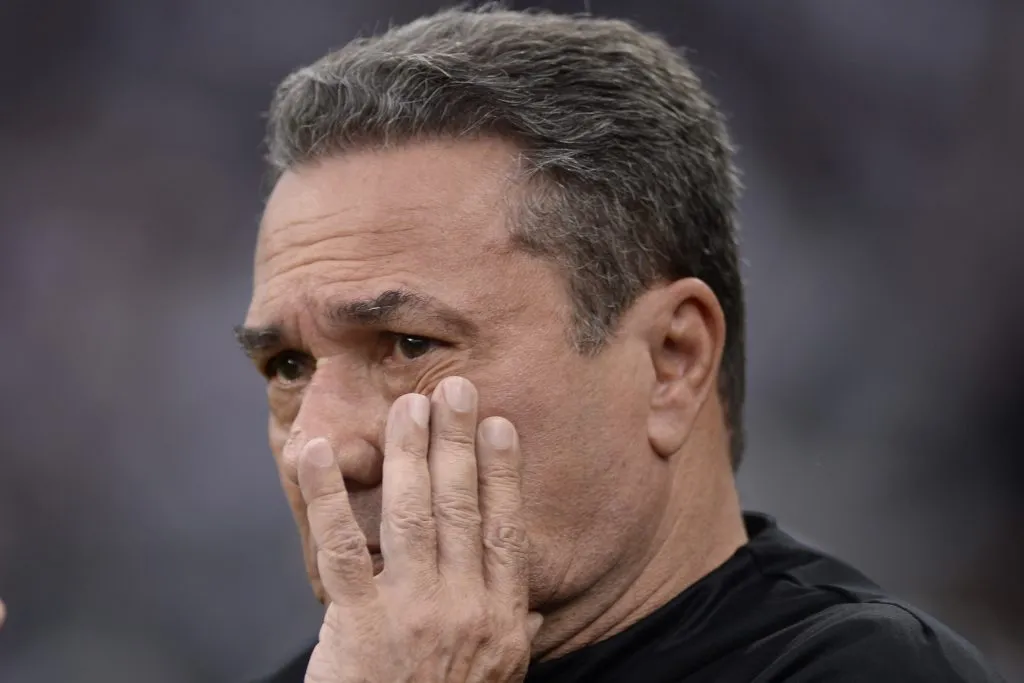 Foto: Alan Morici/AGIF – Vanderlei Luxemburgo (Corinthians) terá muitos problemas para resolver na data Fifa