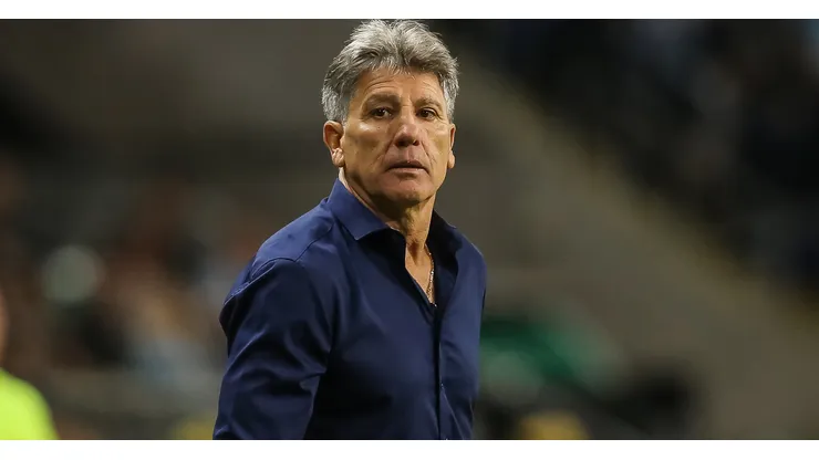 Foto: Pedro H. Tesch/AGIF - Renato: técnico concordou com saída de jogador