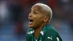 Photo by Ernesto Ryan/Getty Images - Deyverson causa contra o Corinthians