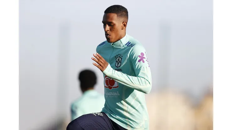 Robert Renan vem para a Seleção na vaga deixada por Nino Créditos: Rafael Ribeiro / CBF