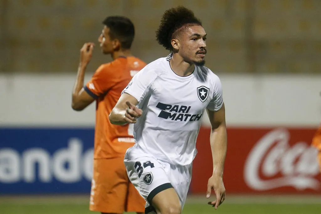 Foto: Vitor Silva/Botafogo – Adryelson é titular absoluto do Glorioso em campanha mágica no Brasileiro