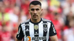 Foto: Pedro H. Tesch/AGIF - Júnior Alonso acumula duas passagens pelo Galo e saída da Rússia anima Massa na web