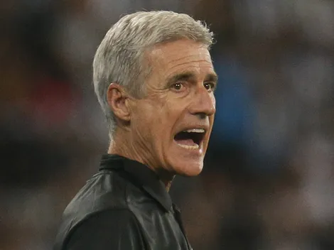 VIU ESSA? Luís Castro dispensa defensor dos planos do Botafogo