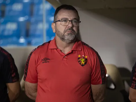Enderson Moreira explica a situação de jogador que era peça fundamental no elenco