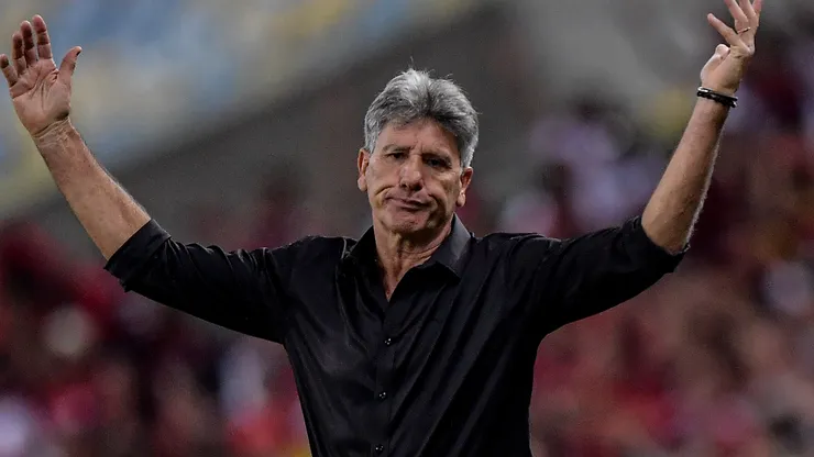 Foto: Thiago Ribeiro/AGIF - Renato: técnico tem problema para escalar o Grêmio