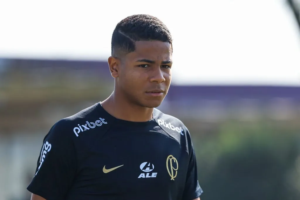 Foto: Marcello Zambrana/AGIF – Wesley agradeceu Vítor Pereira, Fernando Lázaro e Luxemburgo