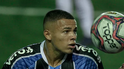 Foto: Fernando Alves/AGIF - Vanderson foi revelado pelo Grêmio