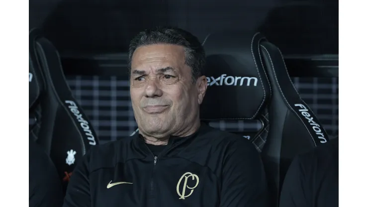 Foto: Marcello Zambrana/AGIF- Vanderlei Luxemburgo irá com força máxima pra vencer o Cuiabá
