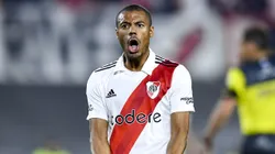 BUENOS AIRES, ARGENTINA - OCTOBER 12: Nicolas De La Cruz of River Plate celebrates after scoring the first goal of his team during a match between River Plate and Platense as part of Liga Profesional 2022 at Estadio Más Monumental Antonio Vespucio Liberti on October 12, 2022 in Buenos Aires, Argentina. (Photo by Marcelo Endelli/Getty Images)
