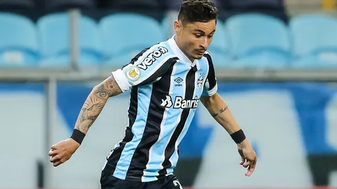 Foto: Pedro H. Tesch/AGIF - Diogo Barbosa: lateral deve virar reforço do Fluminense