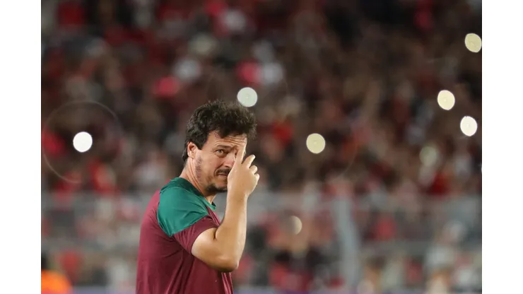 Fluminense de Fernando Diniz perde a segunda seguida na Libertadores, mas ainda lidera o grupo.