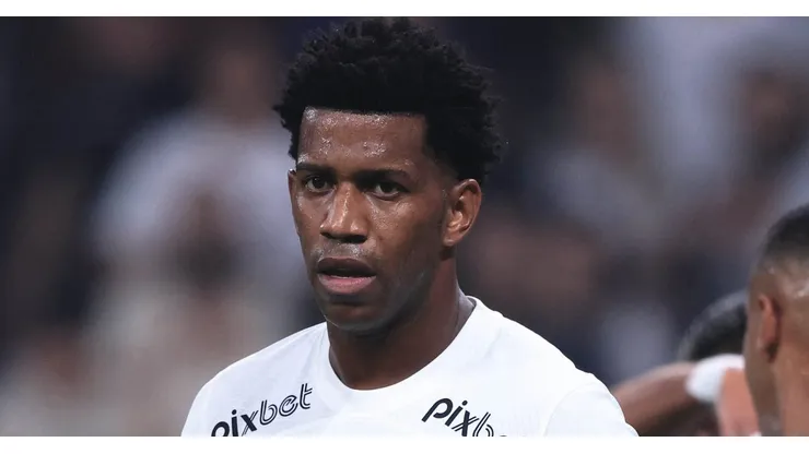 Foto: Ettore Chiereguini/AGIF - Gil vem sendo criticado pelos torcedores