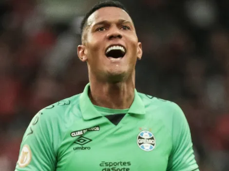 Titular do Grêmio é 'ajudado' por Adriel e preocupa Renato contra o Flamengo
