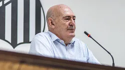 Rueda decide contratar centroavante ex-Internacional e revolta torcida do Santos