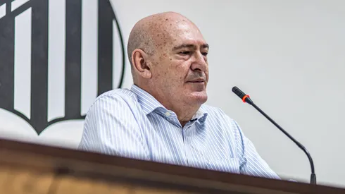 Rueda decide contratar centroavante ex-Internacional e revolta torcida do Santos