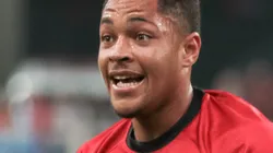 PR - CURITIBA - 18/04/2023 - LIBERTADORES 2023, ATHLETICO-PR X ATLETICO-MG - Vitor Roque jogador do Athletico-PR durante partida contra o Atletico-MG no estadio Arena da Baixada pelo campeonato Libertadores 2023. Foto: Robson Mafra/AGIF