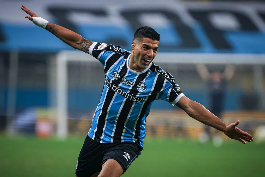 Foto: Maxi Franzoi/AGIF – Suárez fica no Grêmio