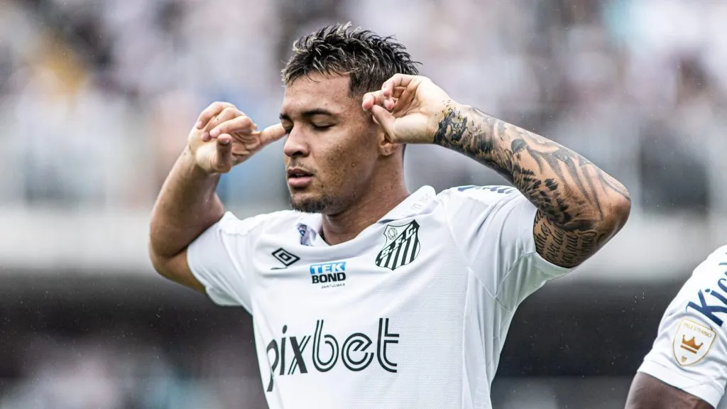 Foto: Abner Dourado/AGIF - Marcos Leonardo pode sair do Santos.