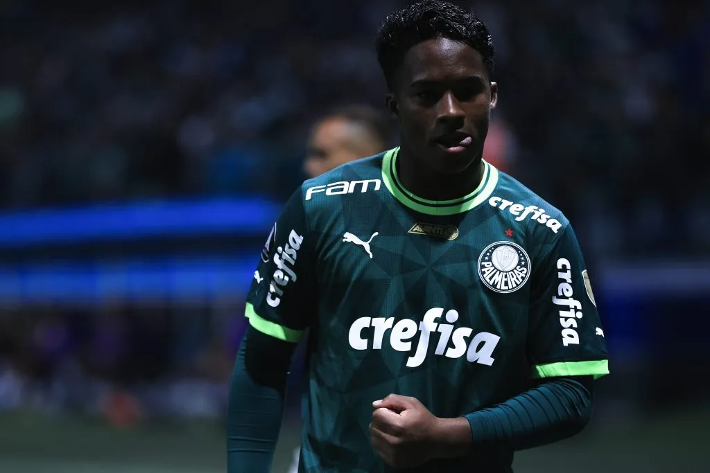 Foto: Ettore Chiereguini/AGIF | Endrick marcou um dos quatro gols do Palmeiras na partida