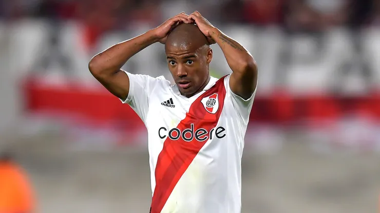 BUENOS AIRES, ARGENTINA - MAY 07: Nicolás De La Cruz of River Plate during a Liga Profesional 2023 match between River Plate and Boca Juniors at Estadio Más Monumental Antonio Vespucio Liberti on May 07, 2023 in Buenos Aires, Argentina. (Photo by Marcelo Endelli/Getty Images)