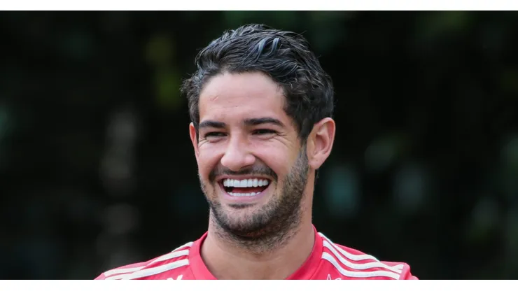 Foto: Marcello Zambrana/AGIF - Pato está perto de entrar em campo