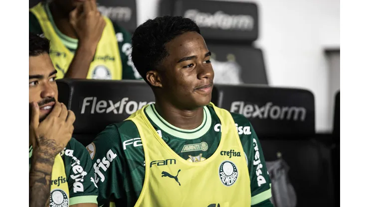 SP - SANTOS - 20/05/2023 - BRASILEIRO A 2023, SANTOS X PALMEIRAS - Endrick jogador do Palmeiras durante partida contra o Santos no estadio Vila Belmiro pelo campeonato BRASILEIRO A 2023. Foto: Abner Dourado/AGIF
