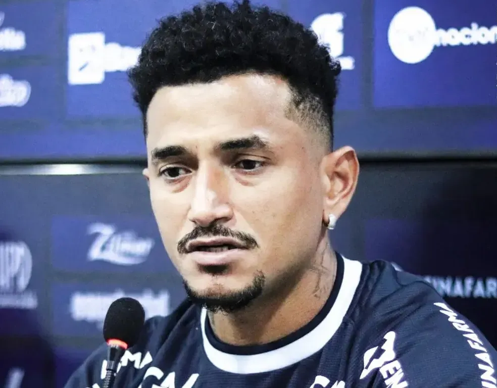 Foto: Samara Miranda/Ascom Remo – Atacante Rogério, ex-Remo