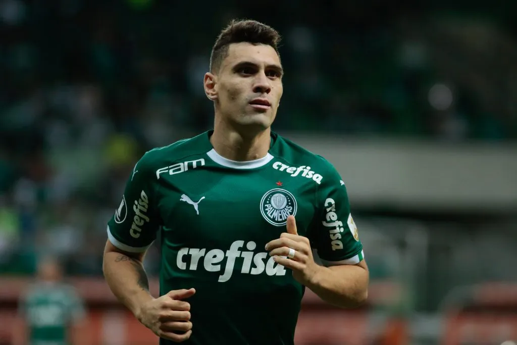 Foto: Marcello Zambrana/AGIF – Moisés se destacou com a camisa do Palmeiras