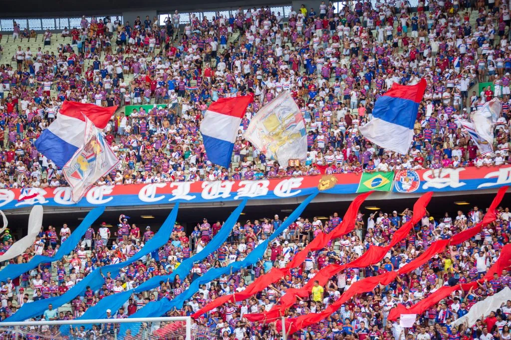 Foto: Lucas Emanuel/AGIF – Torcida do Leão vem dando espetáculos nos jogos no Castelão.