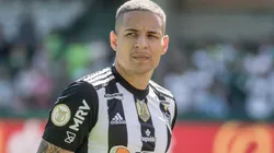 Foto: Robson Mafra/AGIF - Arana: lateral se recuperou de grave lesão no Galo