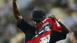 Photo by Wagner Meier/Getty Images - Vini Jr recebe homenagens