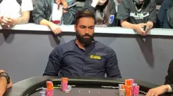 Tauan Naves levou a bandeira brasileira para uma final do mundial de poker (Foto: Reprodução/SuperPoker)