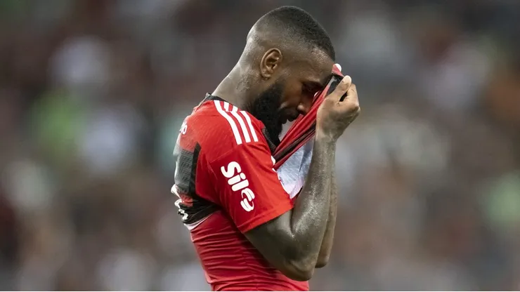 RJ - RIO DE JANEIRO - 16/05/2023 - COPA DO BRASIL 2023, FLUMINENSE X FLAMENGO - Gerson jogador do Flamengo durante partida contra o Fluminense no estadio Maracana pelo campeonato Copa do Brasil 2023. Foto: Jorge Rodrigues/AGIF