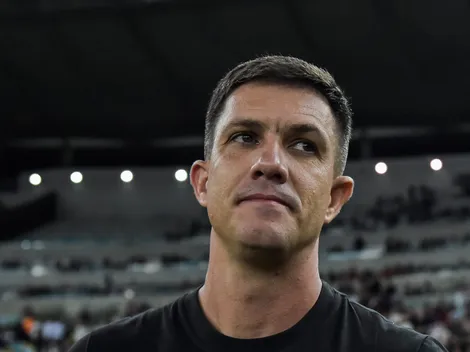 Torcida do Vasco acumula palavrões em campanha para saída de Barbieri