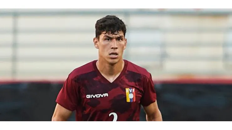 Nahuel Ferraresi joga na Venezuela - Foto: Getty Images