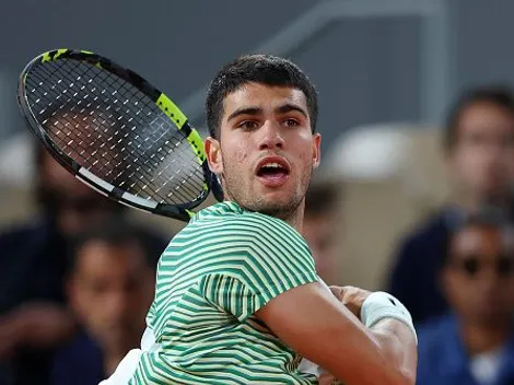 Carlos Alcaraz x Stefanos Tsitsipas: Saiba como assistir às quartas de Roland Garros