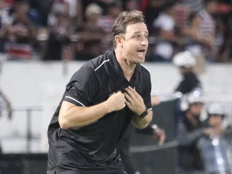 Felipe Conceição se emociona em vídeo após vitória do Santa Cruz, e ressalta importância de ‘jogar pelo grupo’