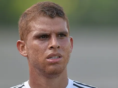 "Tem que ser nosso"; Corinthians 'toma golpe' por Cuellar e info bomba no Inter