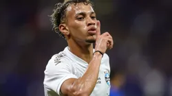 Bitello com a camisa do Grêmio -Foto: Gilson Junio/AGIF